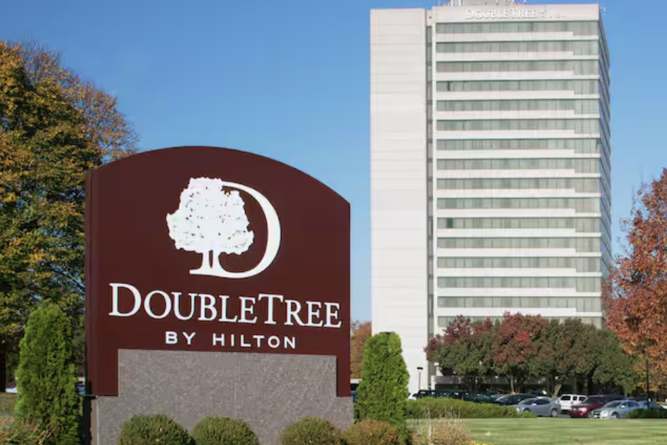 image of the double tree hilton overland park kansas gobbler grind